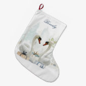 水彩愛する白鳥と贈り物パーソナライズされた ラージクリスマスストッキング (正面 (吊り時))