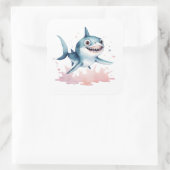 水彩手描きかわいいよくはしゃぐベビーサメ スクエアシール (バッグ)