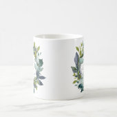 水彩植物リースティール（緑がかった色）グリーンモノグラム コーヒーマグカップ (中央)