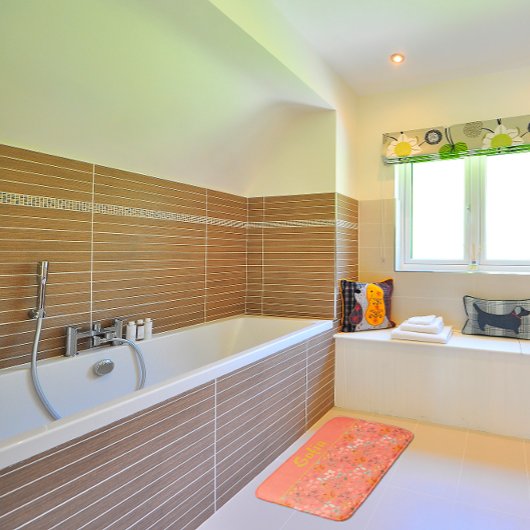 水彩模様の花ピンク黄色オレンジ バスマット