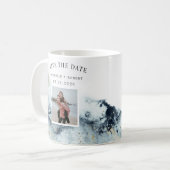 水彩波の海岸日付写真を保存 コーヒーマグカップ (正面左)