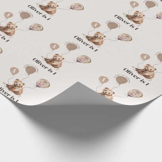 水彩熊の写真1歳の誕生日モダン ラッピングペーパー (角)