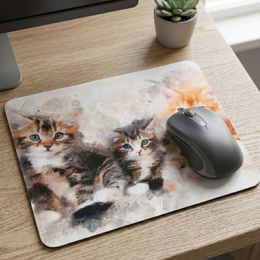 水彩画で描かれた三匹のかわいい子猫 マウスパッド