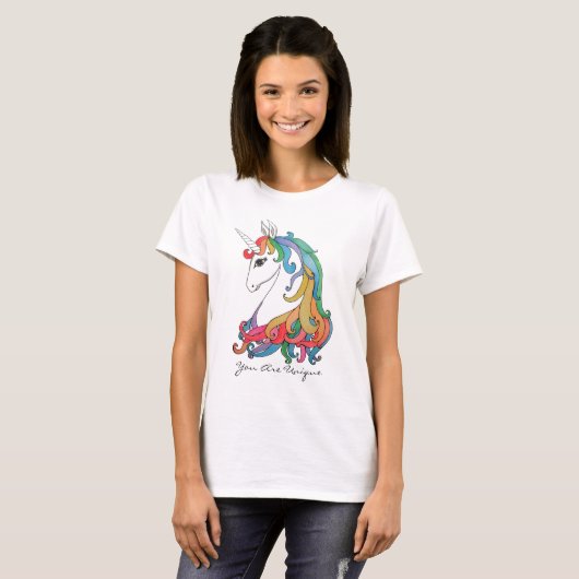 水彩画のかわいい虹のユニコーン Tシャツ (正面フル)