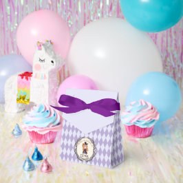 水彩画のちび魔女の1歳の誕生日招待状 フェイバーボックス