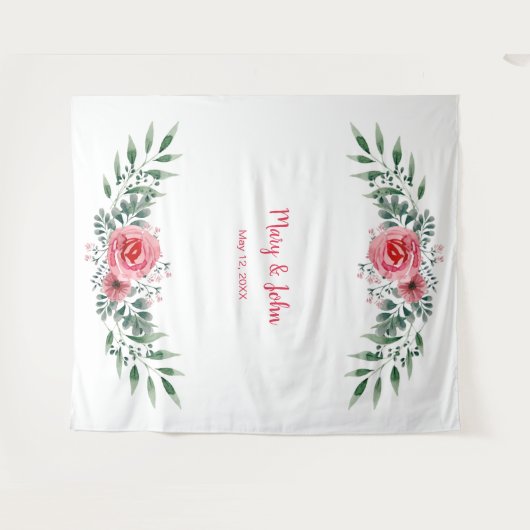 水彩画のようなピンクのバラと緑の葉のウェディング タペストリー (正面(横))