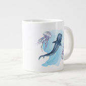 水彩画のジンベイザメ ジャンボコーヒーマグカップ (正面右)