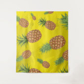 水彩画のパイナップル模様3 タペストリー (正面)