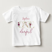 水彩画のピンクの芍薬でお祝いするバースデーパーティー ベビーTシャツ (正面)