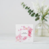 水彩画のピンクの花の（ばちゃばちゃ）跳ねるの白フレーム スクエア名刺 (スタンド正面)