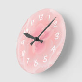 水彩画の効果でされるピンクの花 ラウンド壁時計 (傾斜)