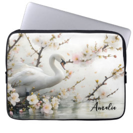 水彩画の白鳥と花咲く湖 ラップトップスリーブ