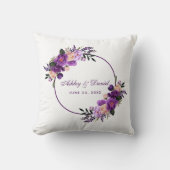 水彩画の花の紫色のすみれ色のリースの結婚式 クッション (正面)