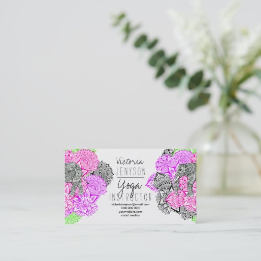 水彩画象の花の曼荼羅のヨガのインストラクター 名刺 (スタンド正面)
