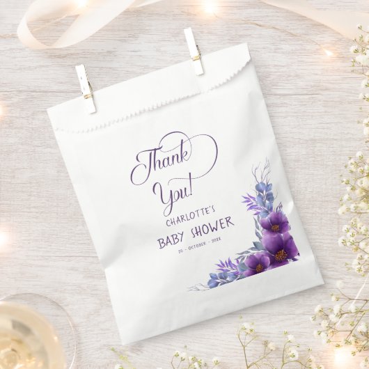水彩紫エレガント花赤ちゃんシャワー フェイバーバッグ (クリップ留めされた状態)
