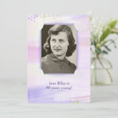 水彩紫色の誕生日パーティーフォトフレーム 招待状 (スタンド正面)