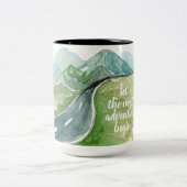 水彩自然次の冒険を始めよう ツートーンマグカップ (中央)