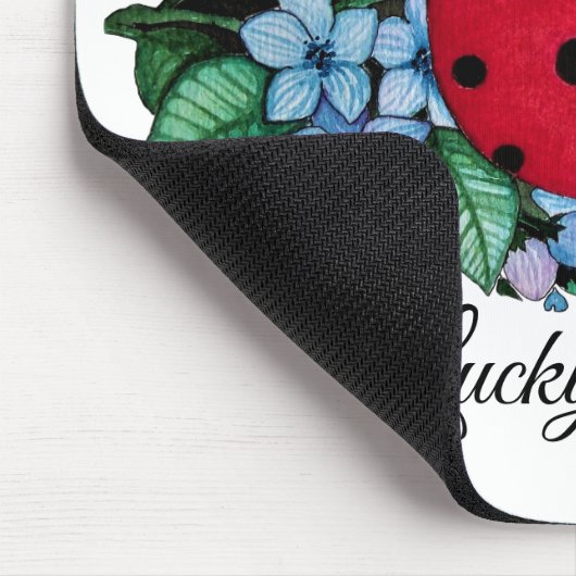 水彩色かわいいラディバードと青い野生の花 マウスパッド (コーナー)