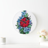 水彩色かわいいラディバードと青い野生の花 ラージ壁時計 (ホーム)