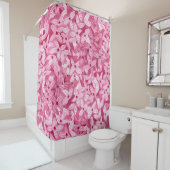 水彩薄紫花:ピンクのフローラ背景 シャワーカーテン (インサイチュ)