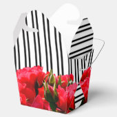 水彩赤いバラ ブラック&ホワイト ストライプ テイクアウト フェイバーボックス (オープン)