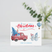水彩赤トラックのクリスマスシーンホリデー シーズンポストカード (スタンド正面)