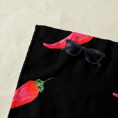 水彩赤唐辛子イニシャル ビーチタオル (インサイチュ)