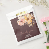 水彩赤面ピンクの女の子ベビーシャワーカード フェイバーバッグ (封をした状態)