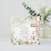 水彩赤面ピンクの花の木製クロスバプテスマ 招待状 (スタンド正面)