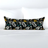 水彩野の花と離れ黒の模様 ボディピロー