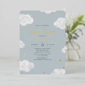 水彩雲ブルーグレーボーイベビーシャワー金ゴールド 箔招待状 (立ち正面)