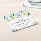 水彩青い花とデイジーのウェディングシャワー スクエアペーパーコースター (アングル)