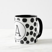 水彩黒斑点付きモノグラム マグカップ (正面右)