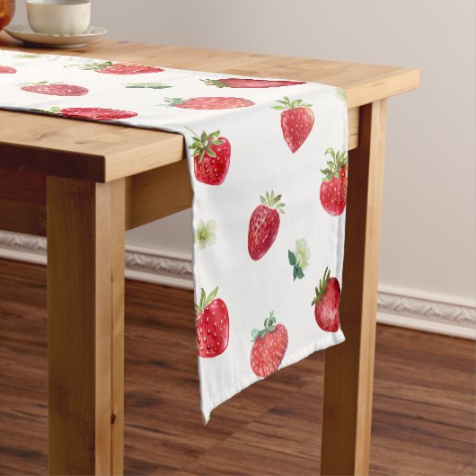 水性イチゴ果実及びイチゴ花 ミディアムテーブルランナー (インサイチュ)