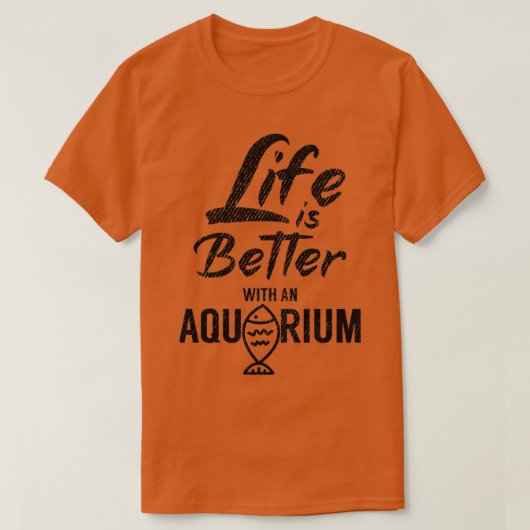 水族館の方が生活が良い2 Tシャツ (デザイン正面)