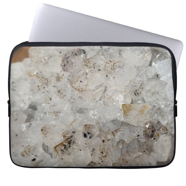 水晶体筐体 ラップトップスリーブ (正面)