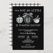 水曜日のテーマ、女の子のハロウィン11歳の誕生日 招待状 (正面/裏面)