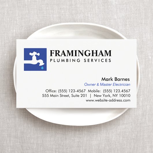 水栓の水栓の配管配管配管工のロゴ 名刺