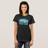 水槽の前の魚の飼育 アクアリスト1 Tシャツ (正面フル)