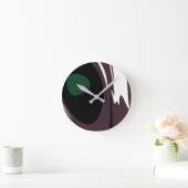 水没:抽象芸術ブラック、ホワイト、パープル、グリーン ラウンド壁時計 (ホーム)