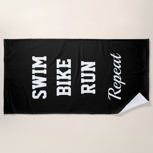 水泳のバイクの操業繰り返しのおもしろいなトライアスロンのビーチタオル ビーチタオル (正面)
