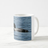 水泳の水潜り鳥のコーヒー・マグ コーヒーマグカップ (正面右)
