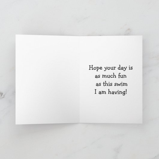 水泳犬が彼のようなハッピーバースデー/おもしろいを持つ カード (内部)