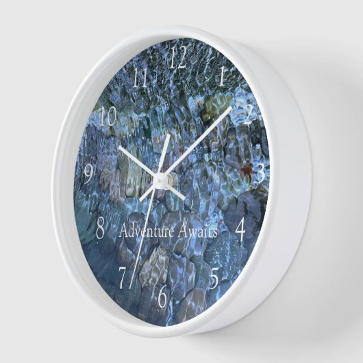 水流石の小石ビーチ湖のストリーム 壁時計 (傾斜)
