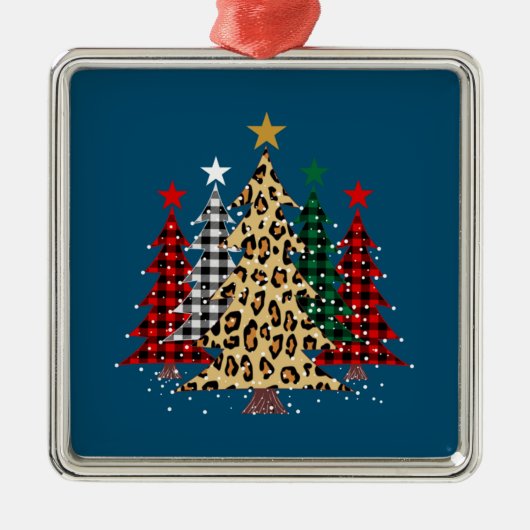 水牛のプレイド&ヒョウとメリークリスマスツリー メタルオーナメント (正面)