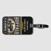 水牛の農家誇りを持ったがゴールデン・フィールドに立つ ラゲッジタグ (正面横)