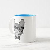 水玉の蝶ネクタイをしたヒップスター猫 ツートーンマグカップ (正面左)