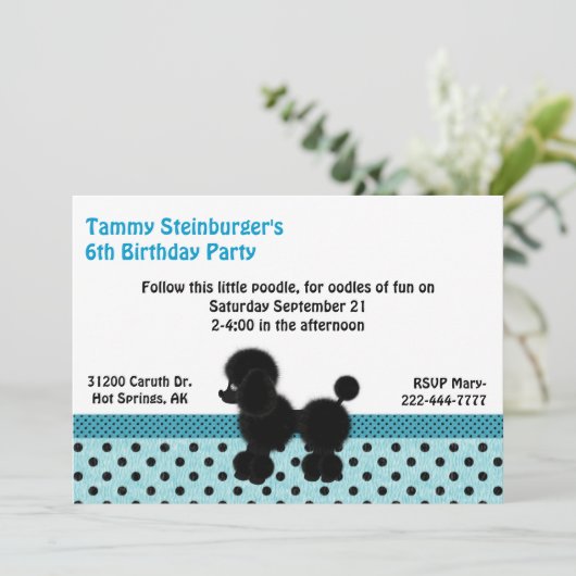 水玉模様およびプードルの誕生日のパーティの招待状 招待状 (スタンド正面)