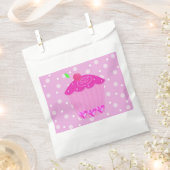 水玉模様とピンクカップケーキ フェイバーバッグ (クリップ留めされた状態)