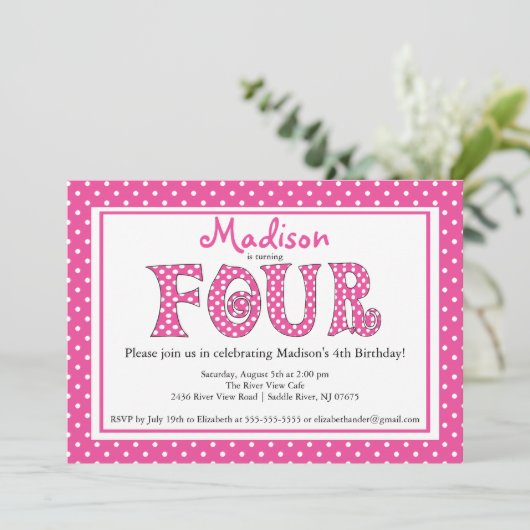 水玉模様アルファベット4歳誕生日パーティの招待状 招待状 (スタンド正面)